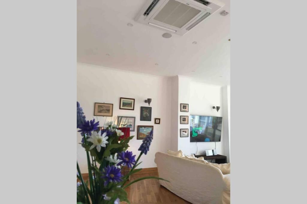 The Loft @ Clifden Bay Apartments Esterno foto