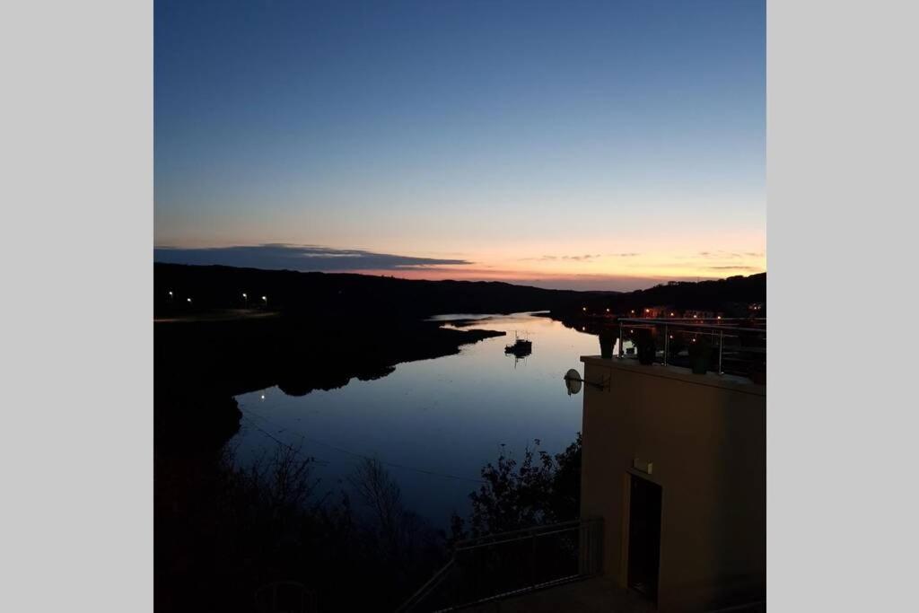 The Loft @ Clifden Bay Apartments Esterno foto
