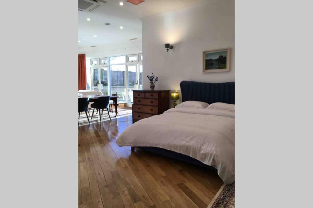 The Loft @ Clifden Bay Apartments Esterno foto