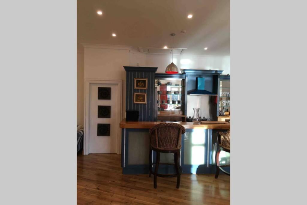 The Loft @ Clifden Bay Apartments Esterno foto